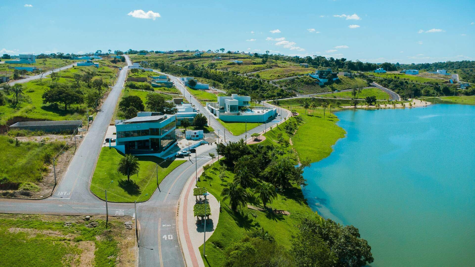 Terreno à venda no Setor Lago Sul: 