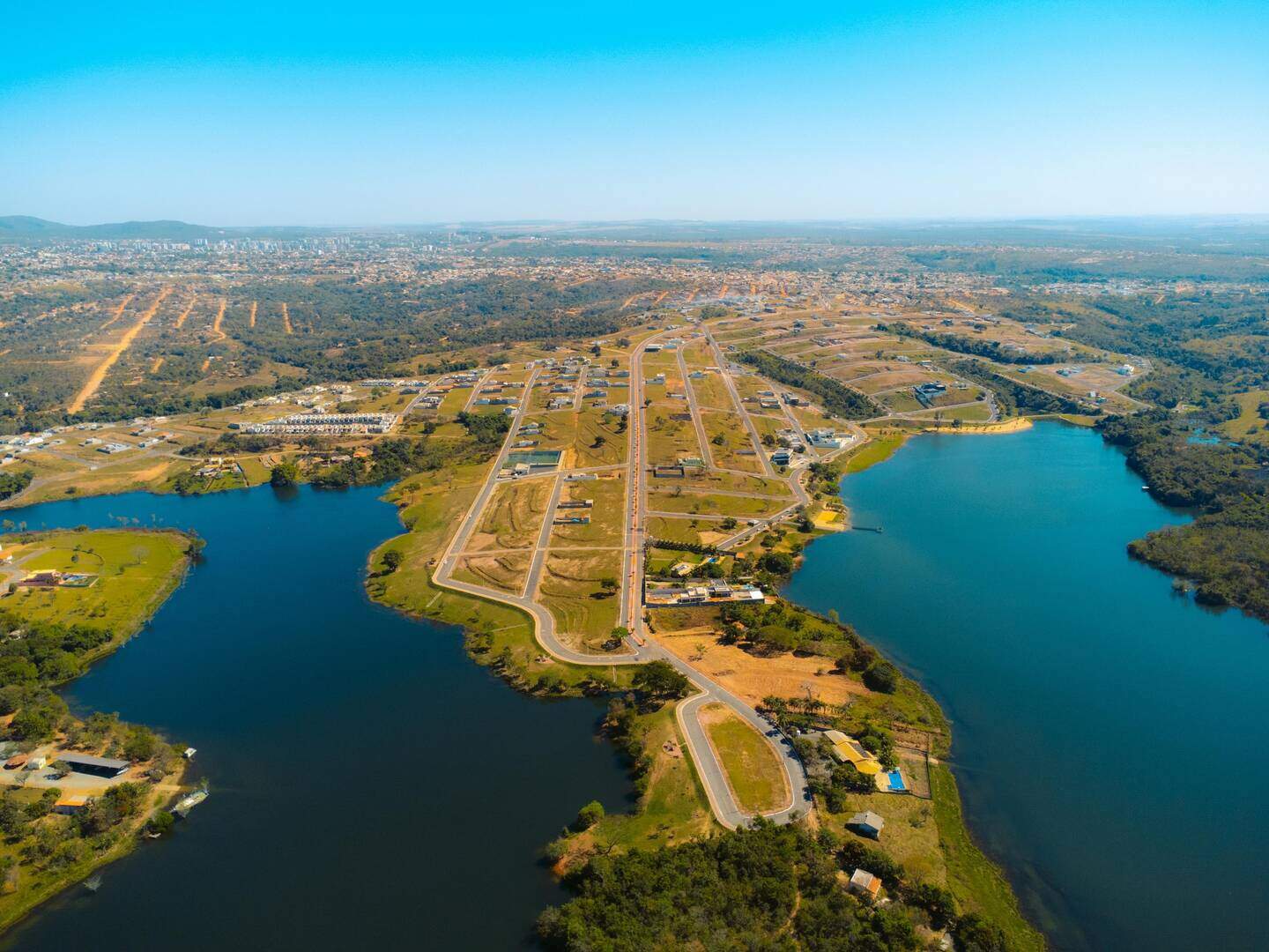 Terreno à venda no Setor Lago Sul: 