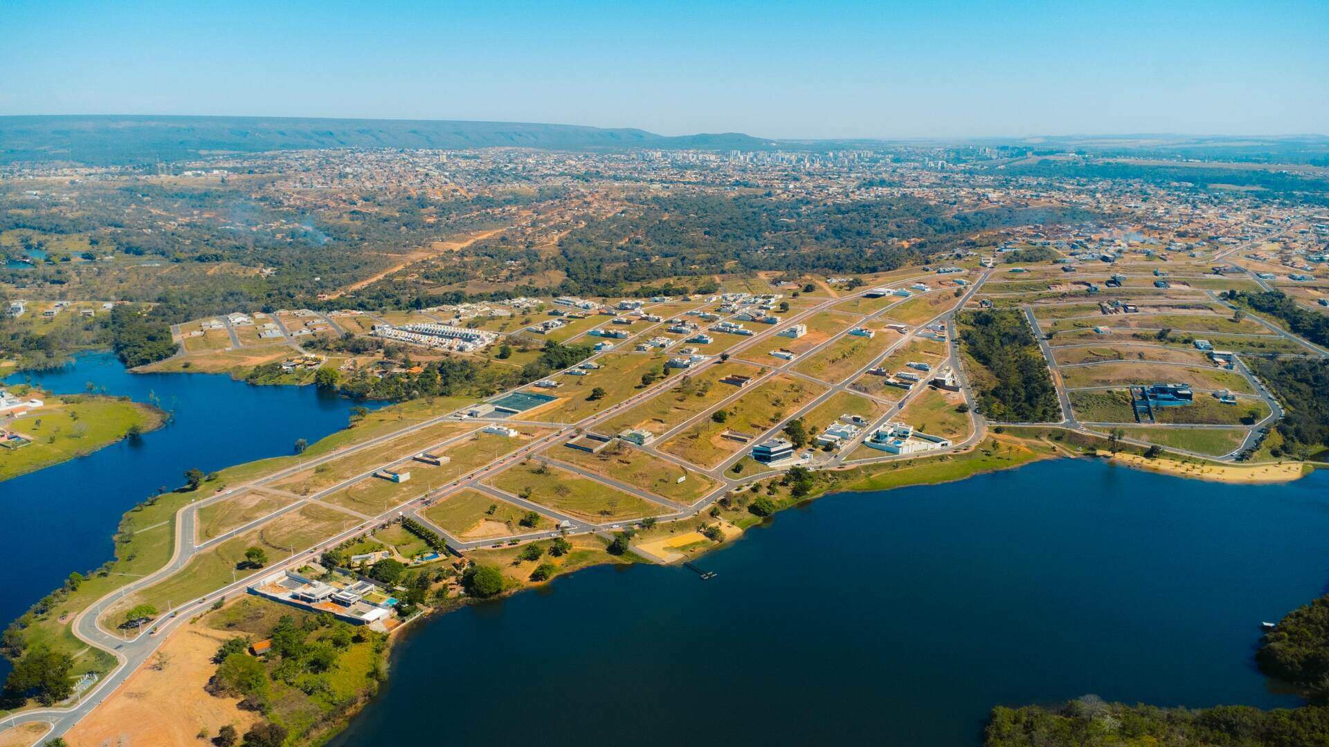 Terreno à venda no Setor Lago Sul: 