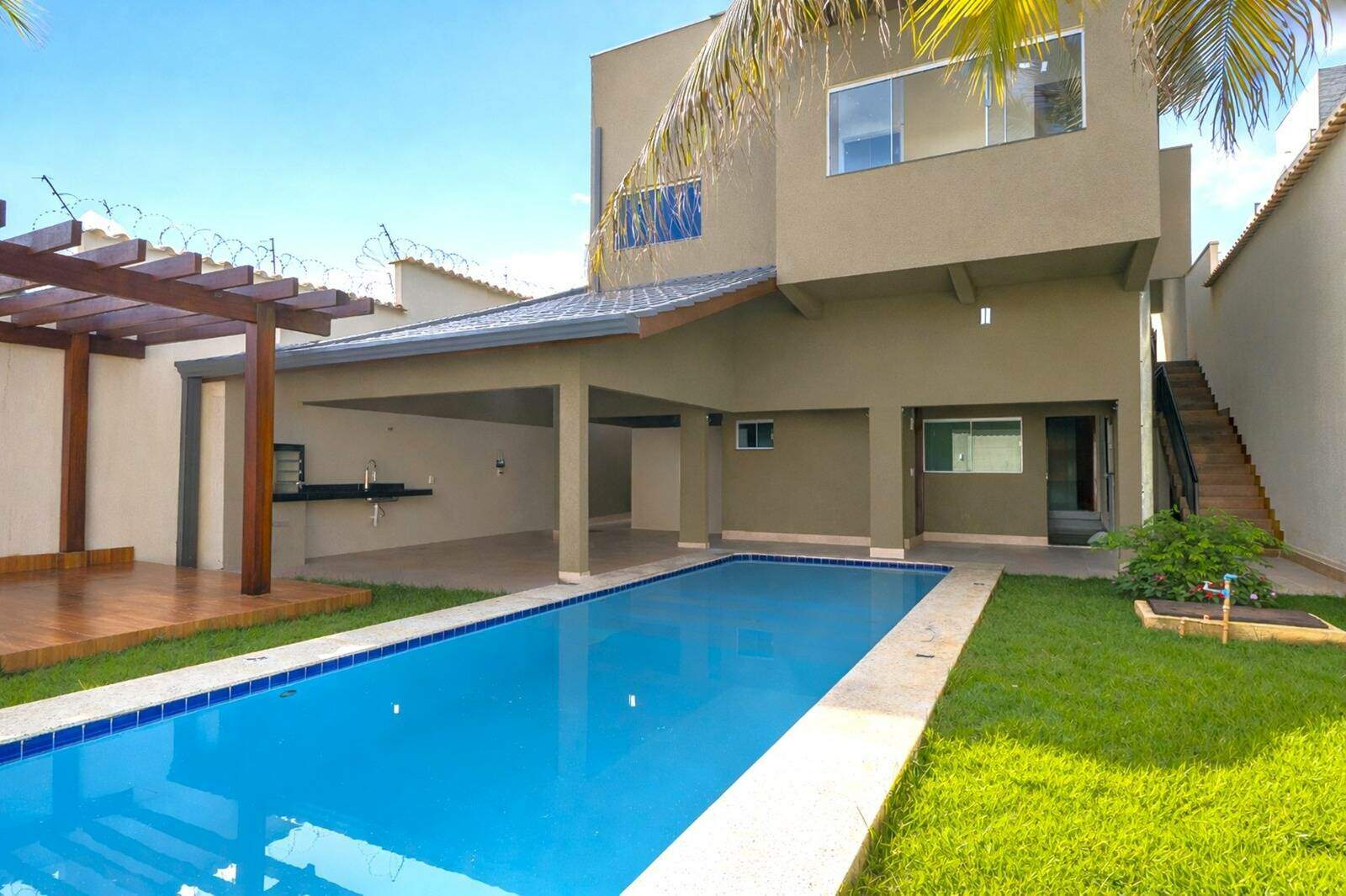 Casa à venda no Setor Serrinha: 
