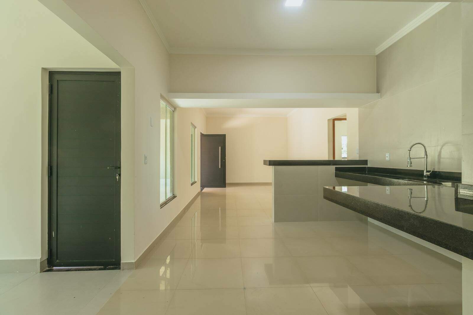 Casa à venda no Setor Serrinha: 