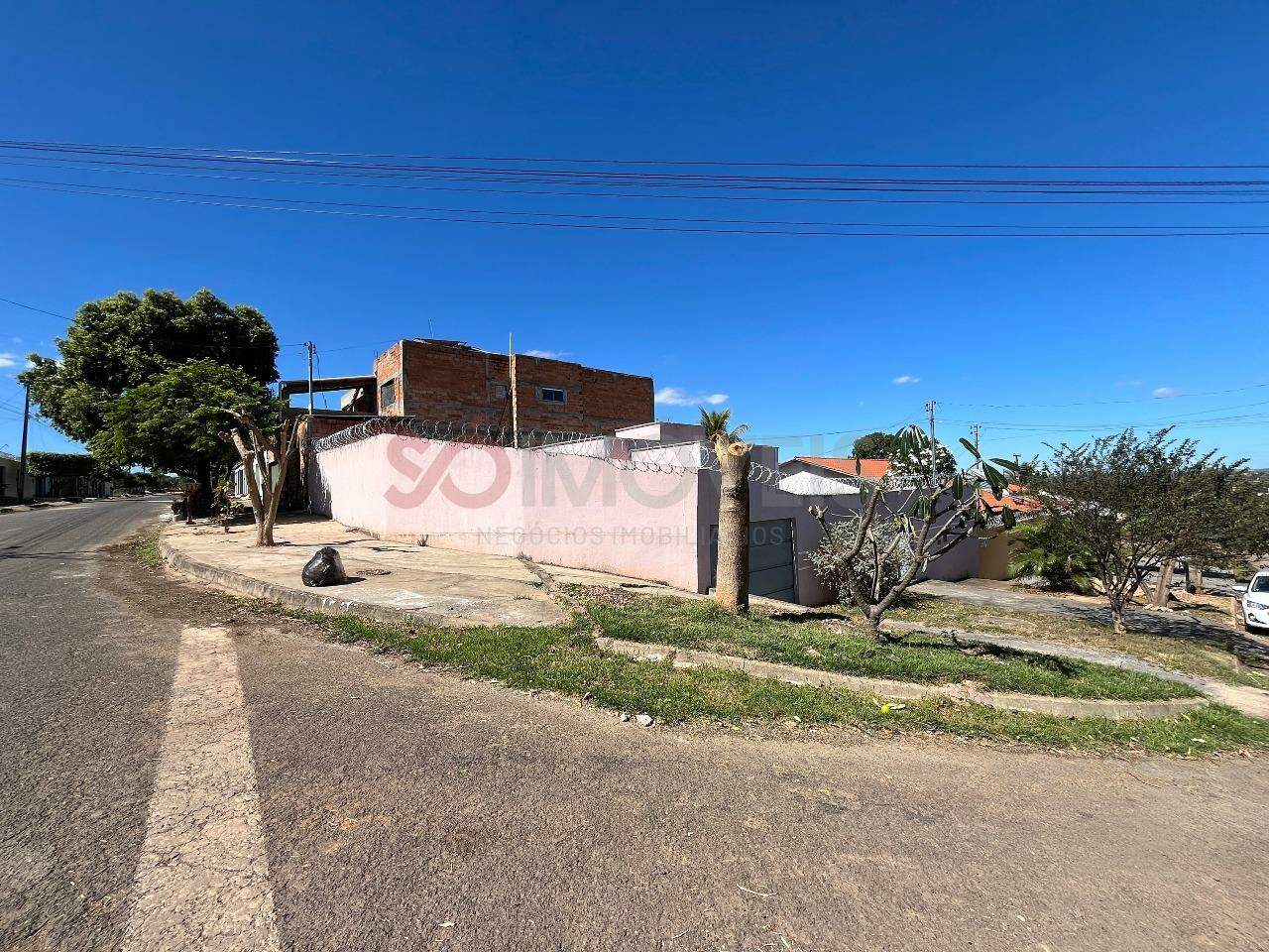 Casa à venda no Setor Serrinha: 