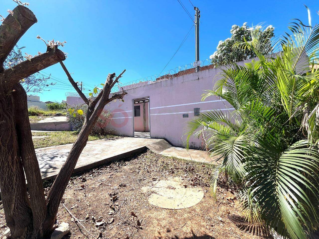 Casa à venda no Setor Serrinha: 