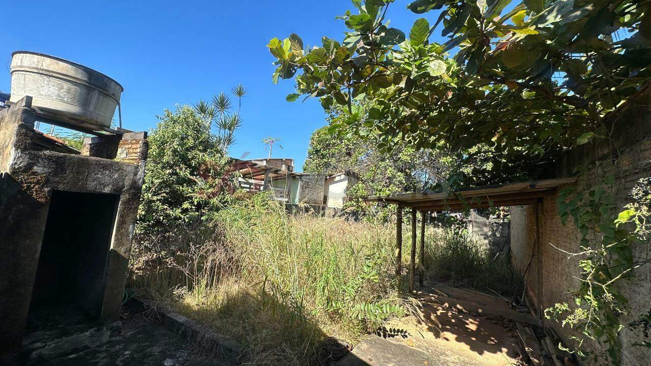 Terreno à venda no Nova Vila: 