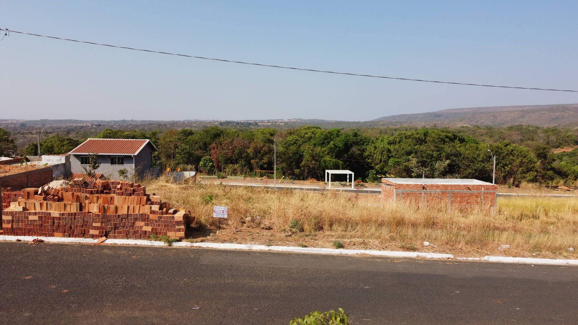 Terreno à venda no Jardim dos Ipês: 