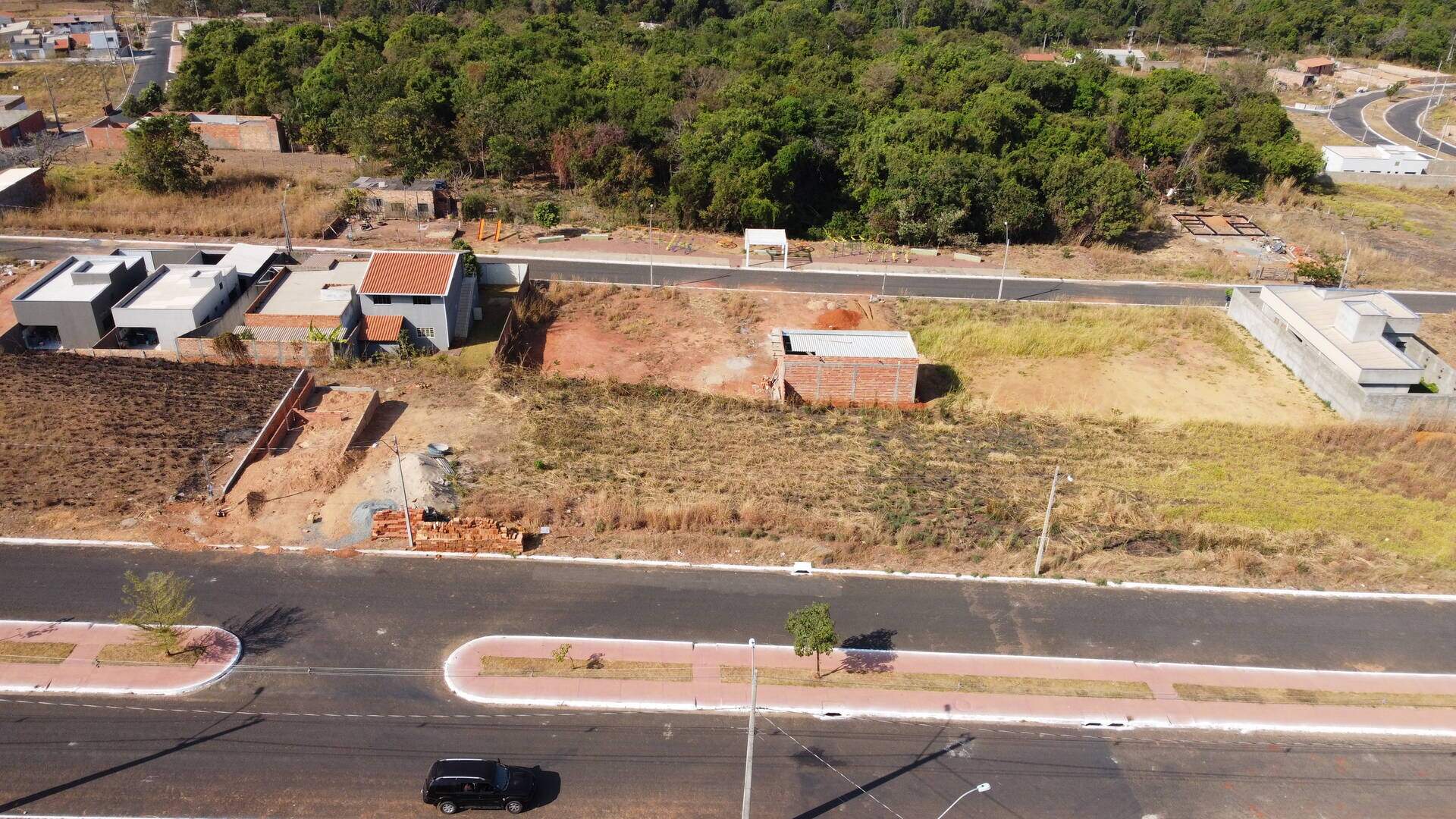 Terreno à venda no Jardim dos Ipês: 