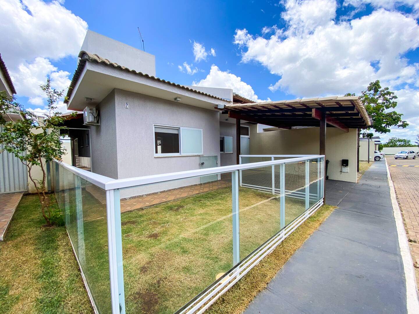 Casa à venda no Setor Lagoa Quente: 