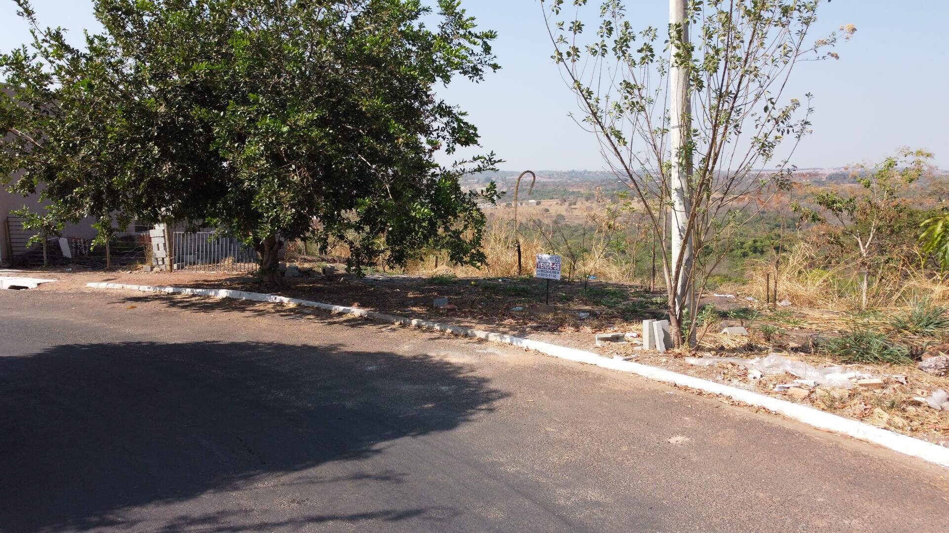 Terreno à venda no Jardim dos Ipês: 