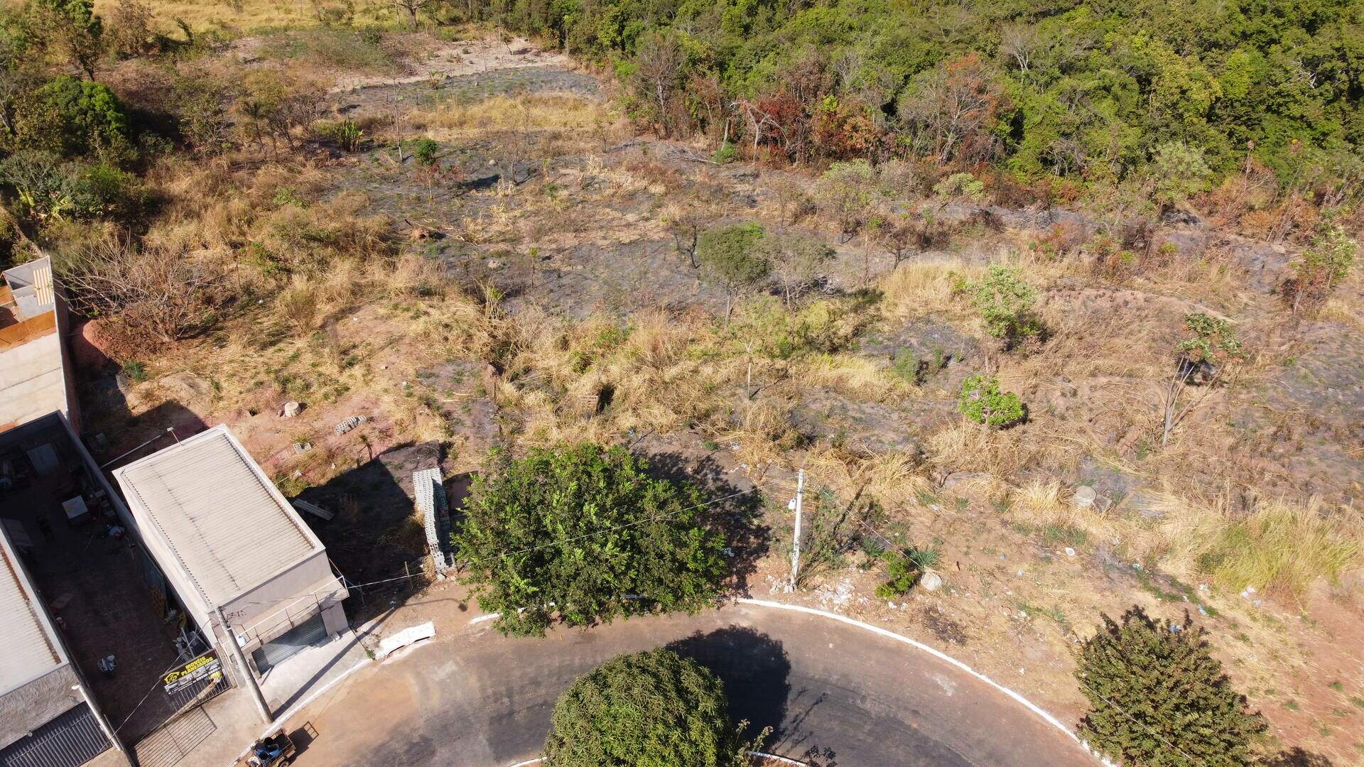 Terreno à venda no Jardim dos Ipês: 