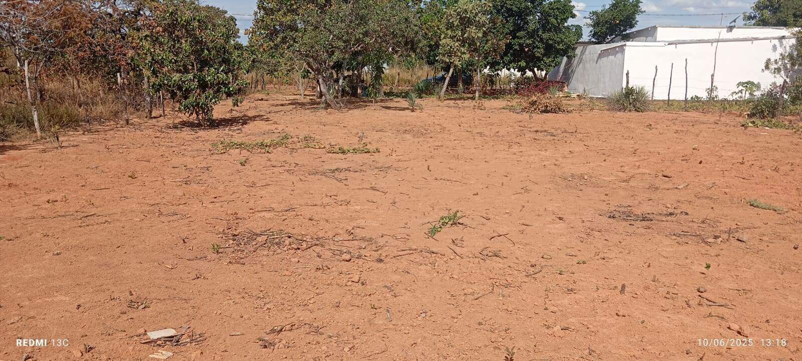 Terreno à venda no Lagoa Quente: 