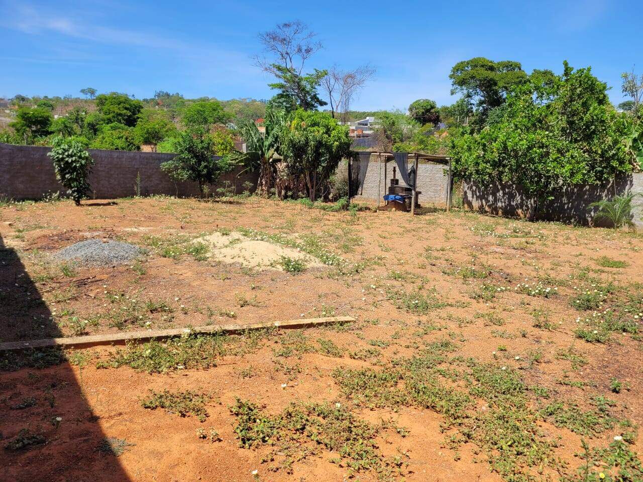 Terreno à venda no Residencial Vera Cruz: 