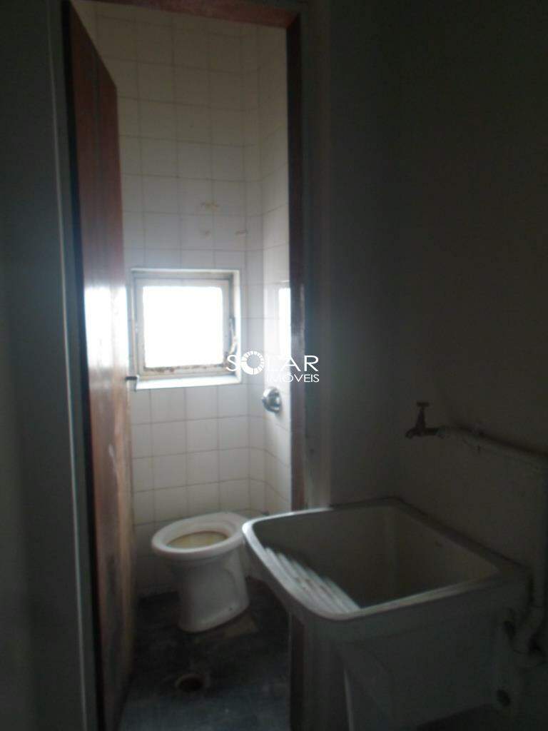 Sala à venda no Centro: 