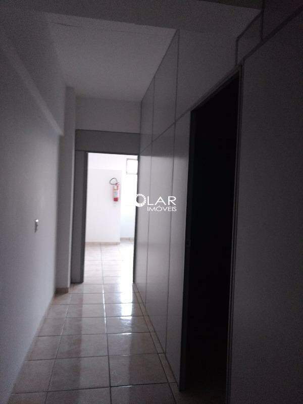 Sala à venda no Centro: 