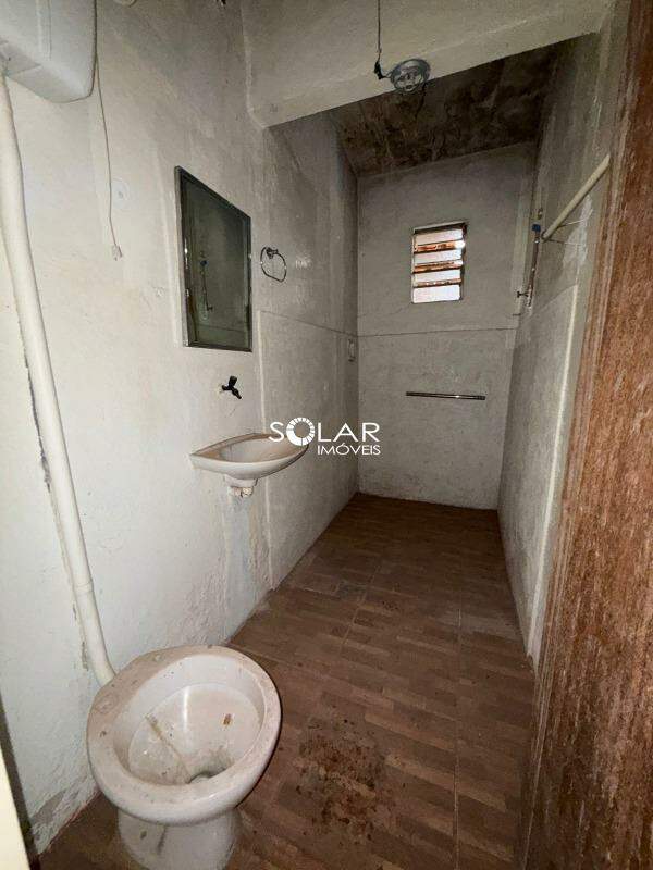 Casa à venda no Conjunto Habitacional Jadir Marinho: 