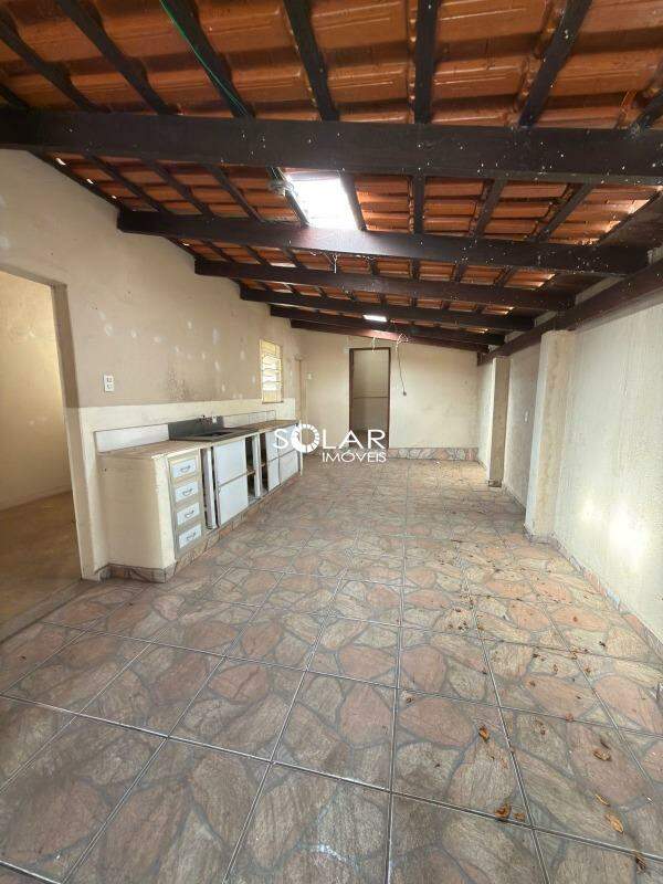 Casa à venda no Conjunto Habitacional Jadir Marinho: 