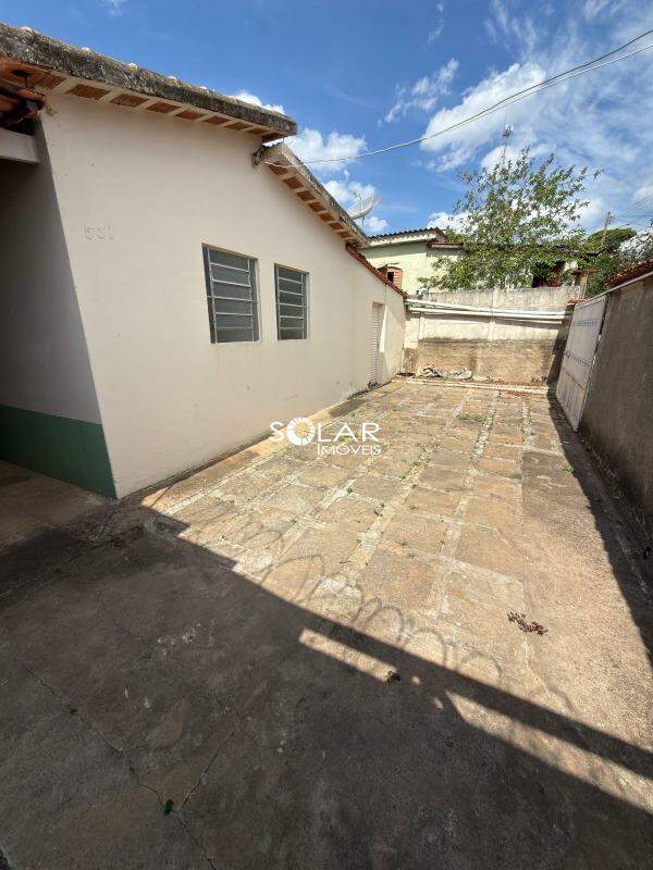Casa à venda no Conjunto Habitacional Jadir Marinho: 