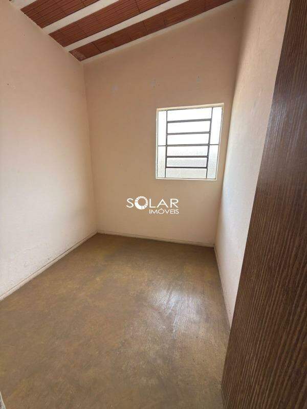 Casa à venda no Conjunto Habitacional Jadir Marinho: 