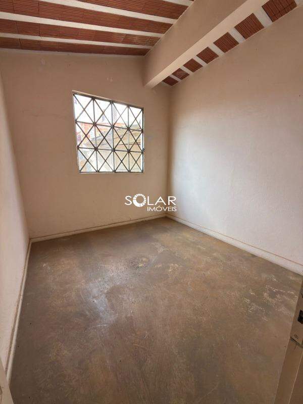 Casa à venda no Conjunto Habitacional Jadir Marinho: 