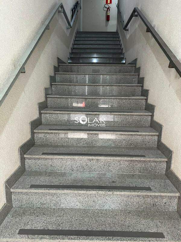 Sala para aluguel no Centro: 