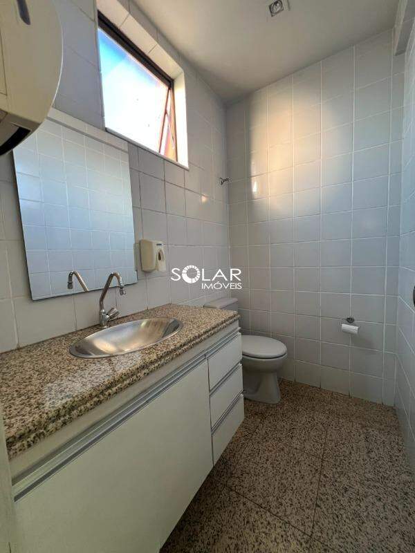 Sala à venda no Centro: 
