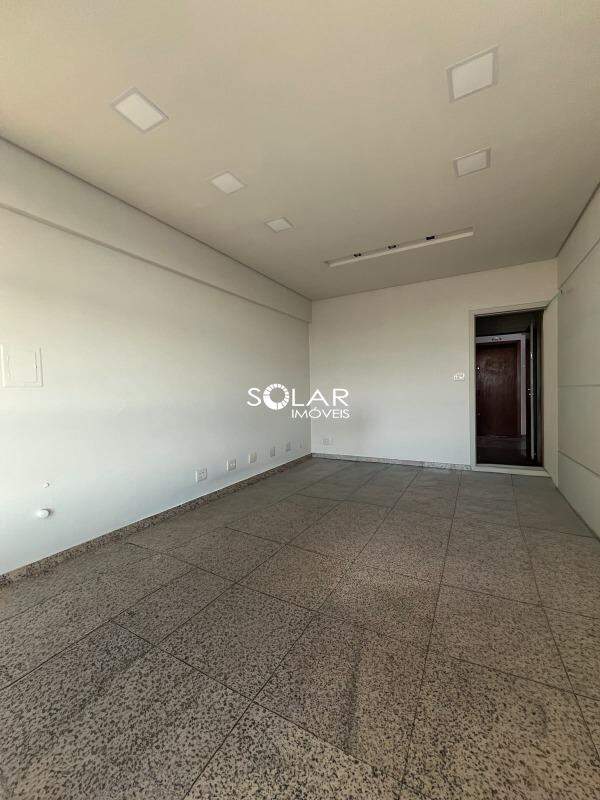 Sala à venda no Centro: 