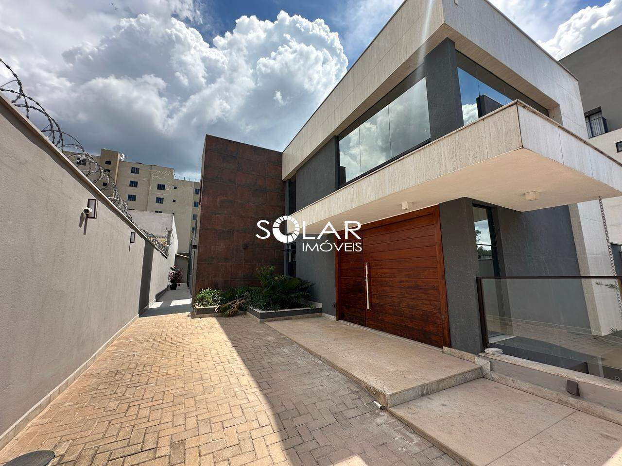 Casa para aluguel no Tropical: 