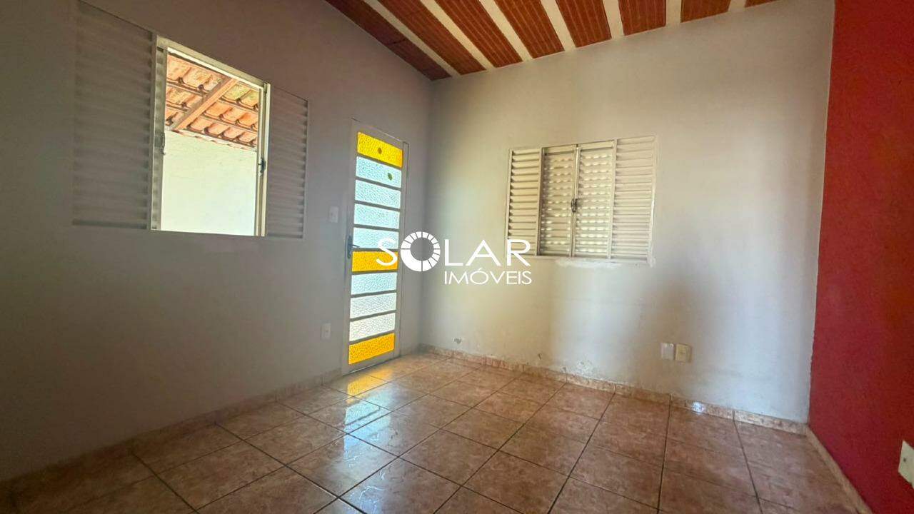 Casa para aluguel no Nogueira Machado: 