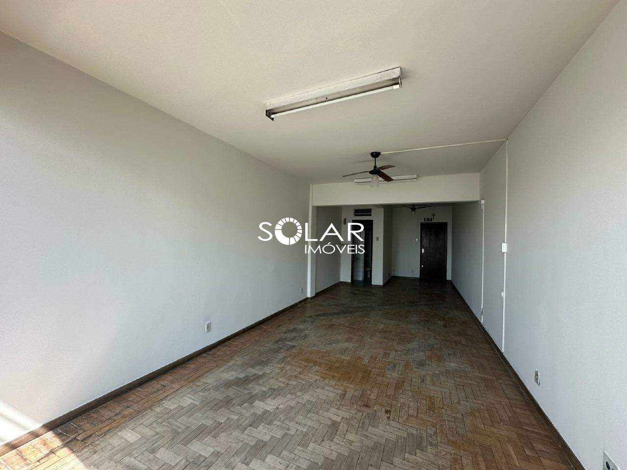 Sala para aluguel no Centro: 