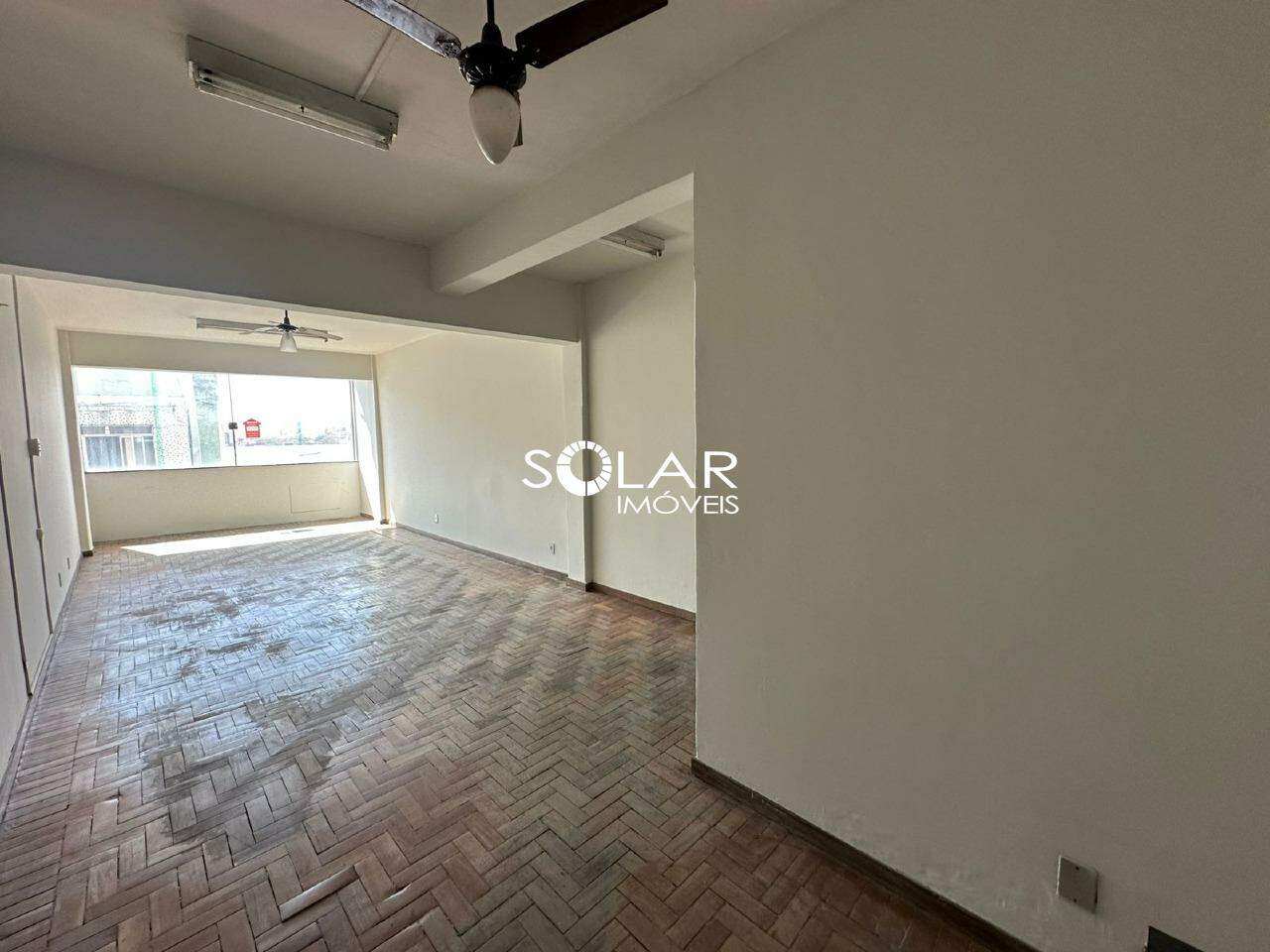 Sala para aluguel no Centro: 
