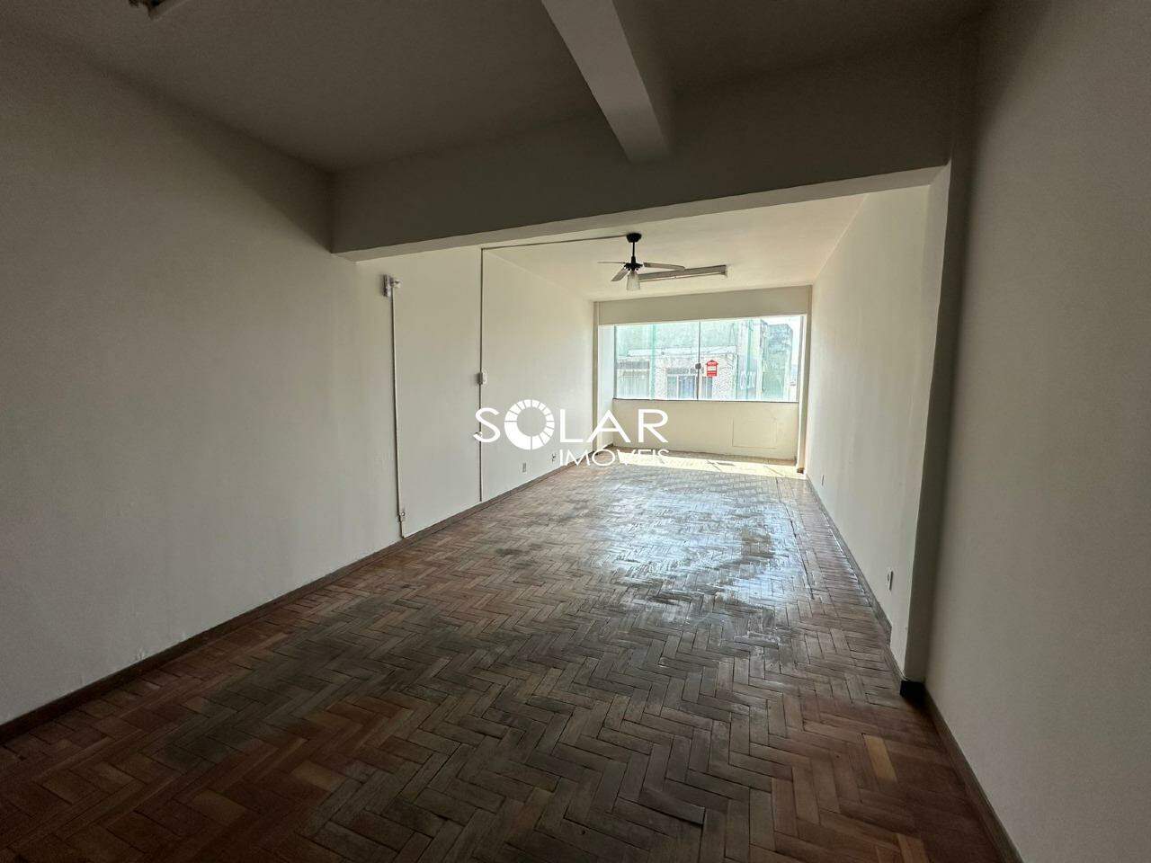 Sala para aluguel no Centro: 
