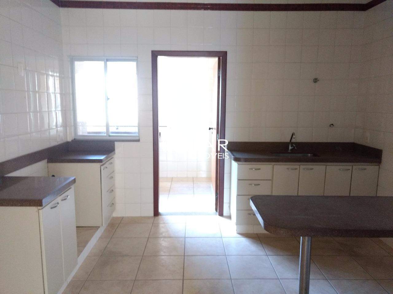 Apartamento para aluguel no Centro: 