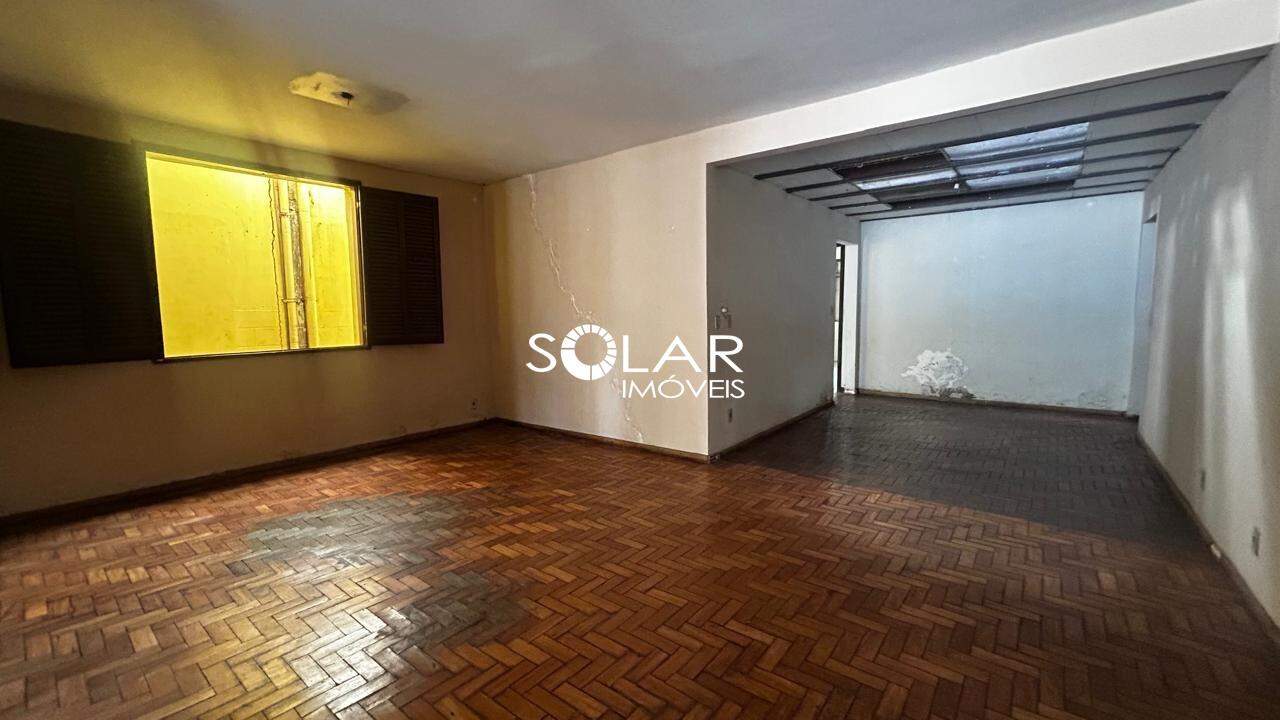 Casa à venda no Centro: 