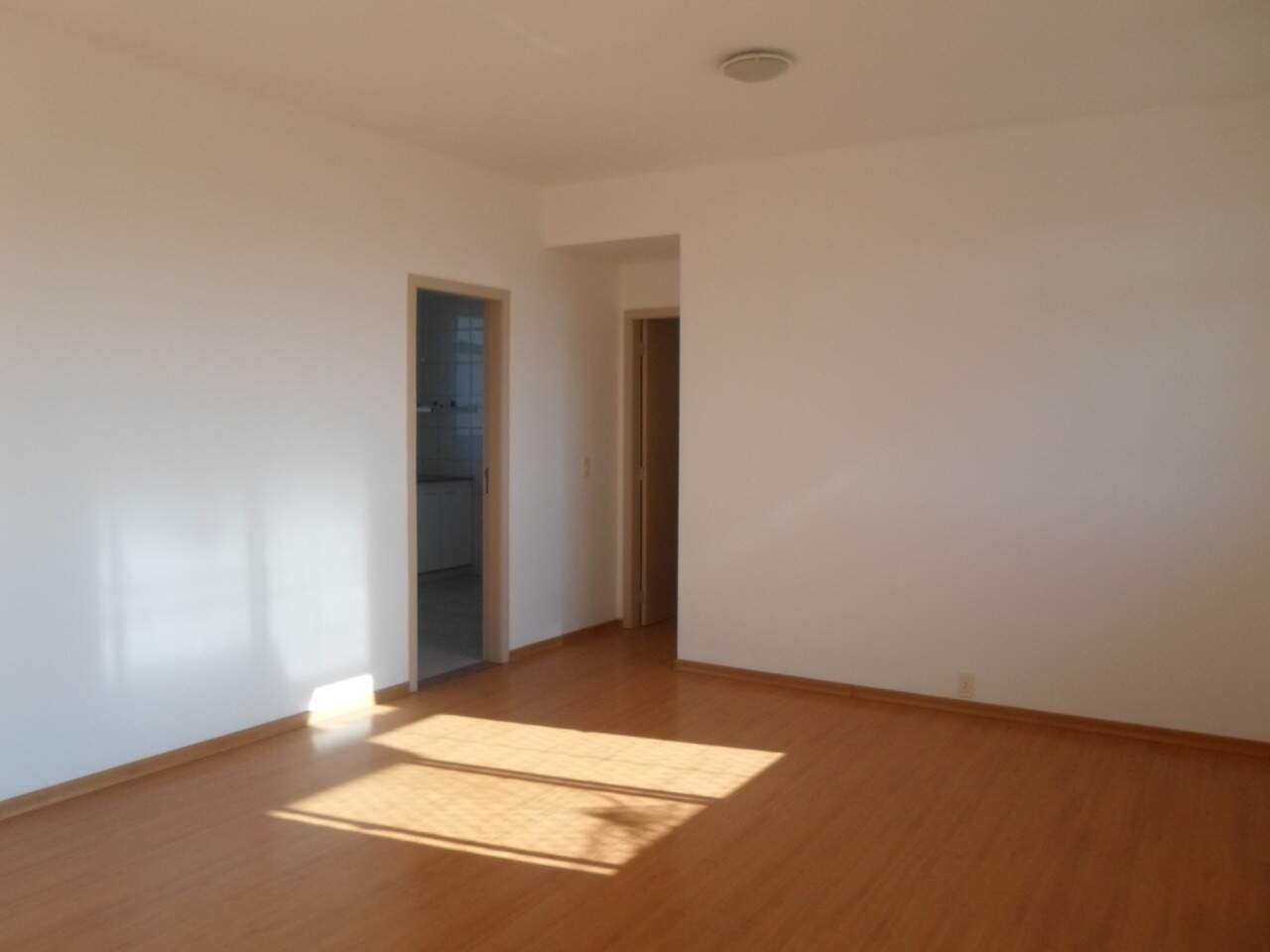 Apartamento para aluguel no Cerqueira Lima: 