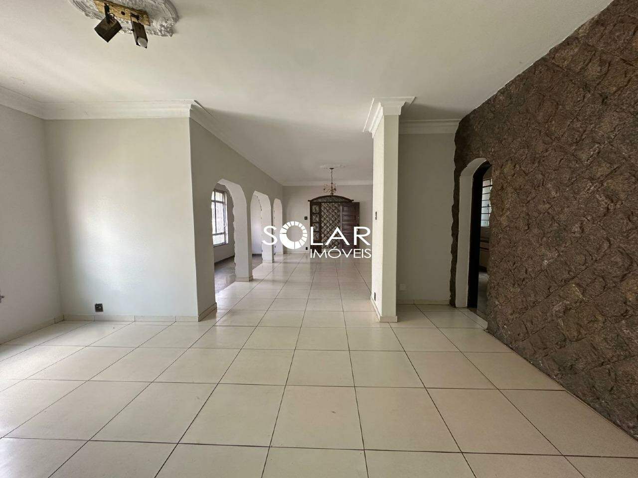 Casa para aluguel no Centro: 