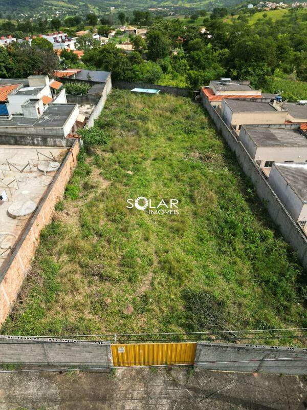 Lote à venda no Vale das Aroeiras: 