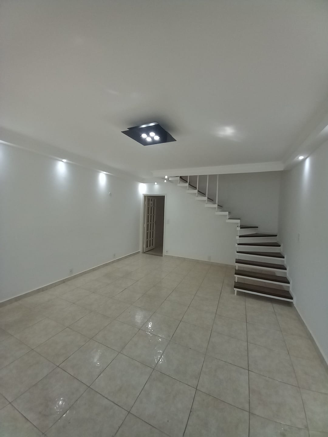 Casa à venda no Vila Parque Jabaquara: 20-sala1740595450671.jpg