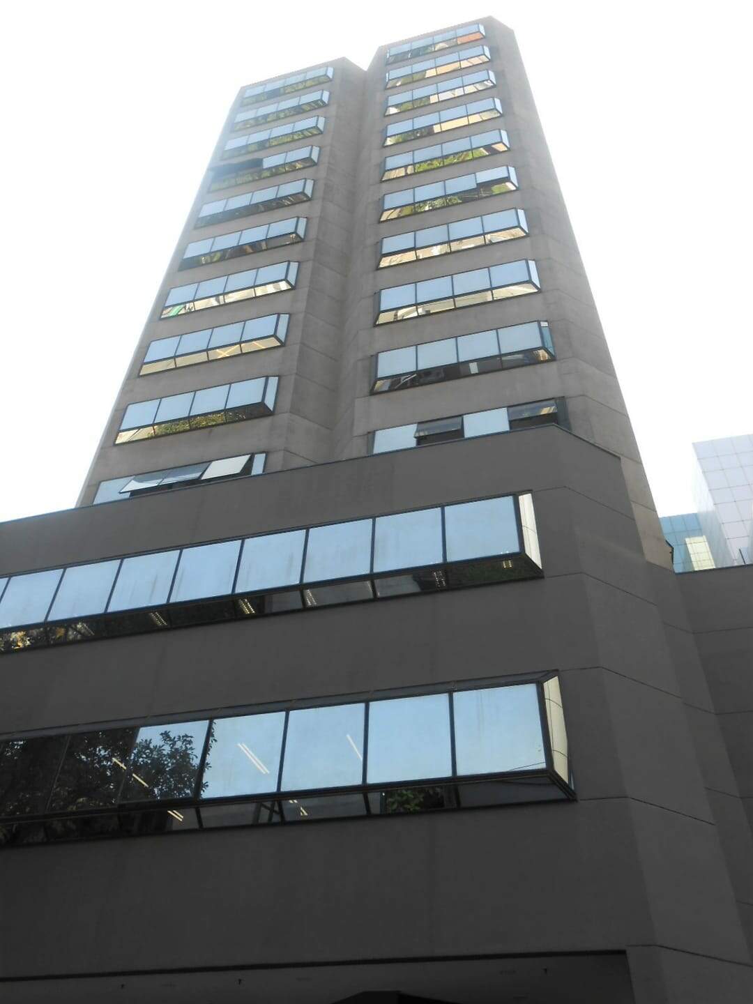 Sala à venda no Água Branca: fachada-31745932261686.jpg