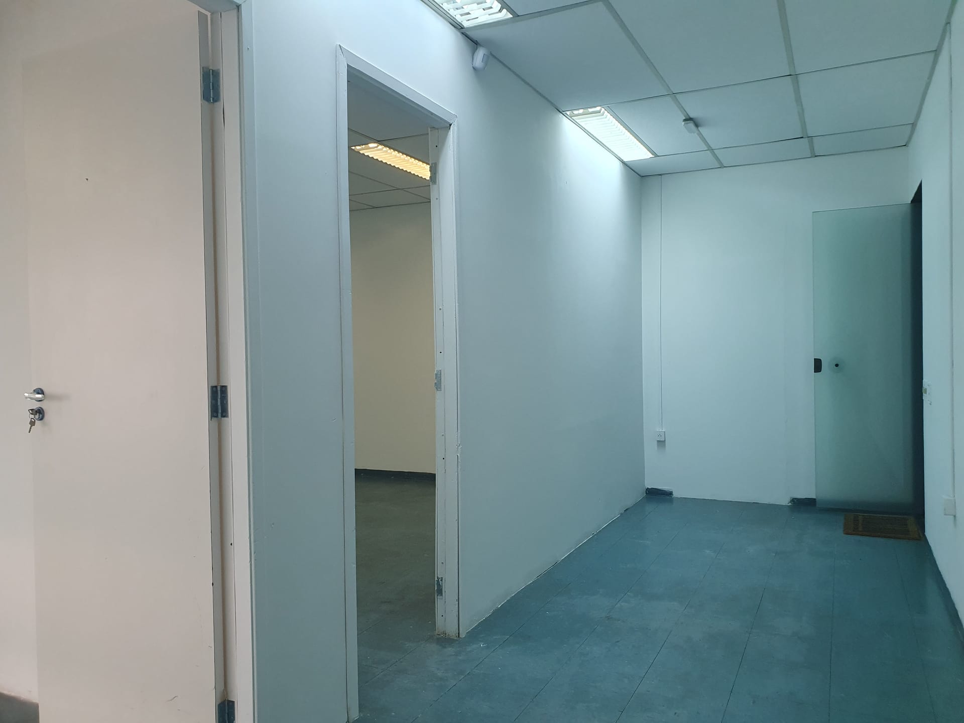 Sala à venda no Água Branca: hall-de-entrada1745932261454.jpg