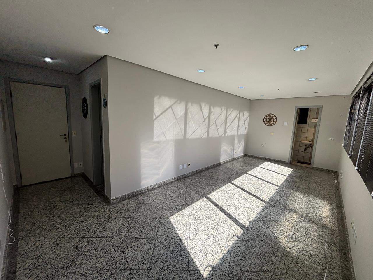 Sala à venda no VILA MONTE ALEGRE: whatsapp-image-2025-08-18-at-16-52-22-11755548204802.jpeg