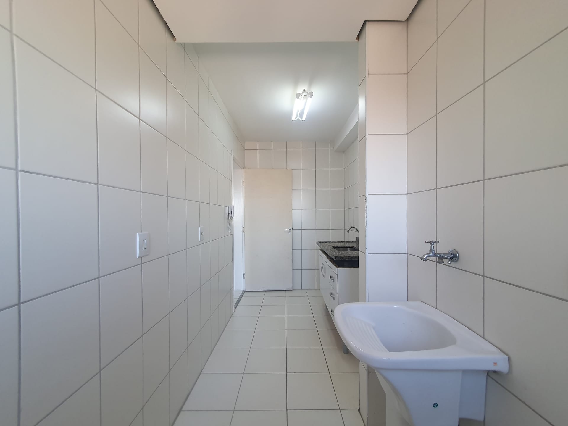 Apartamento para aluguel no Vila das Belezas: 10-area-de-servico1758646171961.jpg
