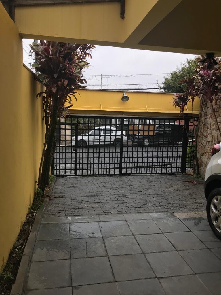 Casa para aluguel no CIDADE VARGAS: garagem1682019375587.jpeg