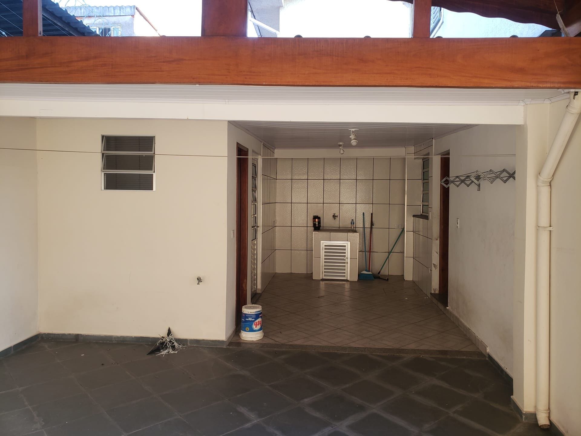 Casa para aluguel no Americanópolis: 2-quintal1731337643141.jpg