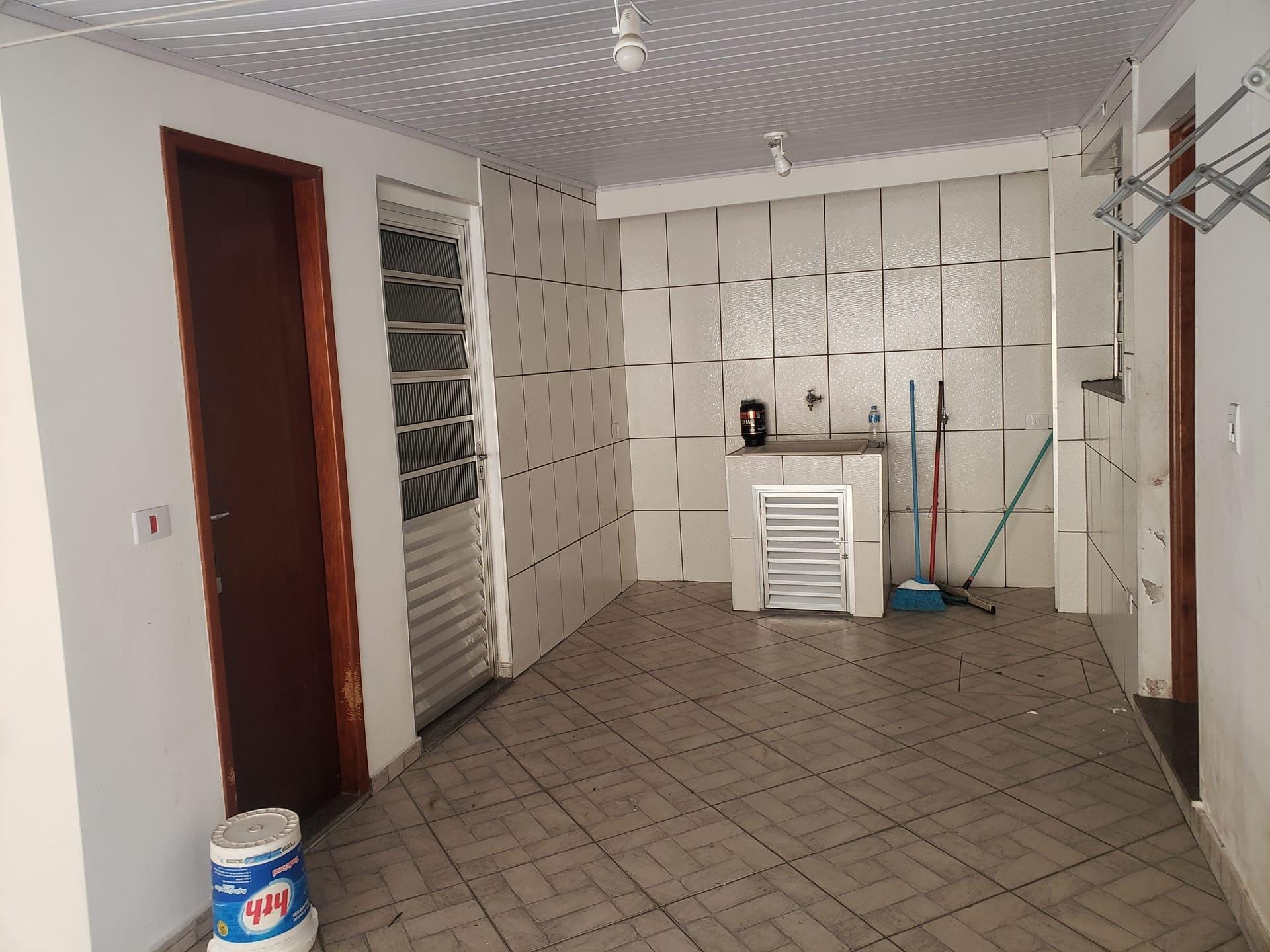 Casa para aluguel no Americanópolis: 6-area-externa1731337643474.jpg