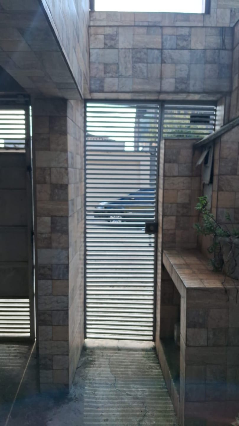 Casa para aluguel no Vila Parque Jabaquara: porta1744733115015.jpeg