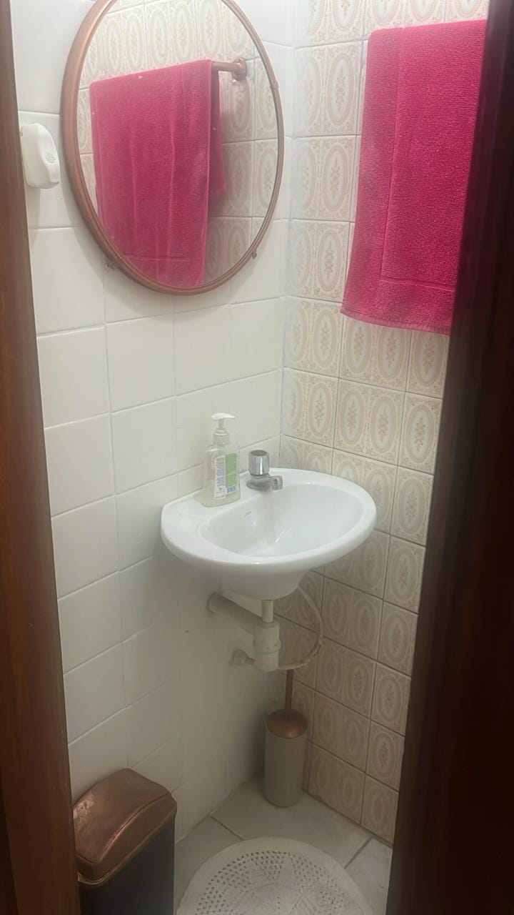 Casa para aluguel no Vila Parque Jabaquara: banheiro1746475906042.jpeg