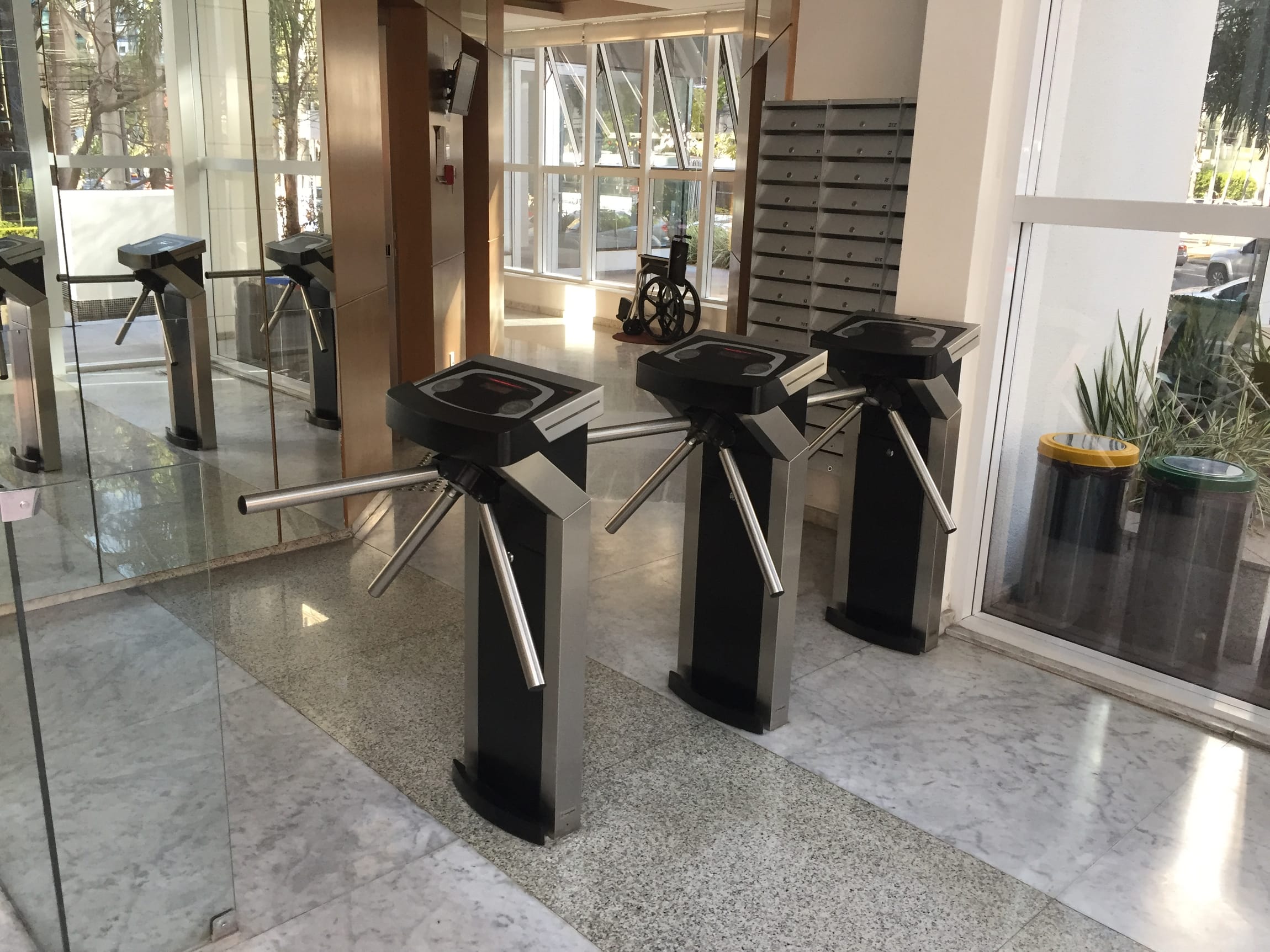 Sala para aluguel no Cidade Monções: acesso_principal1667574297926.jpeg