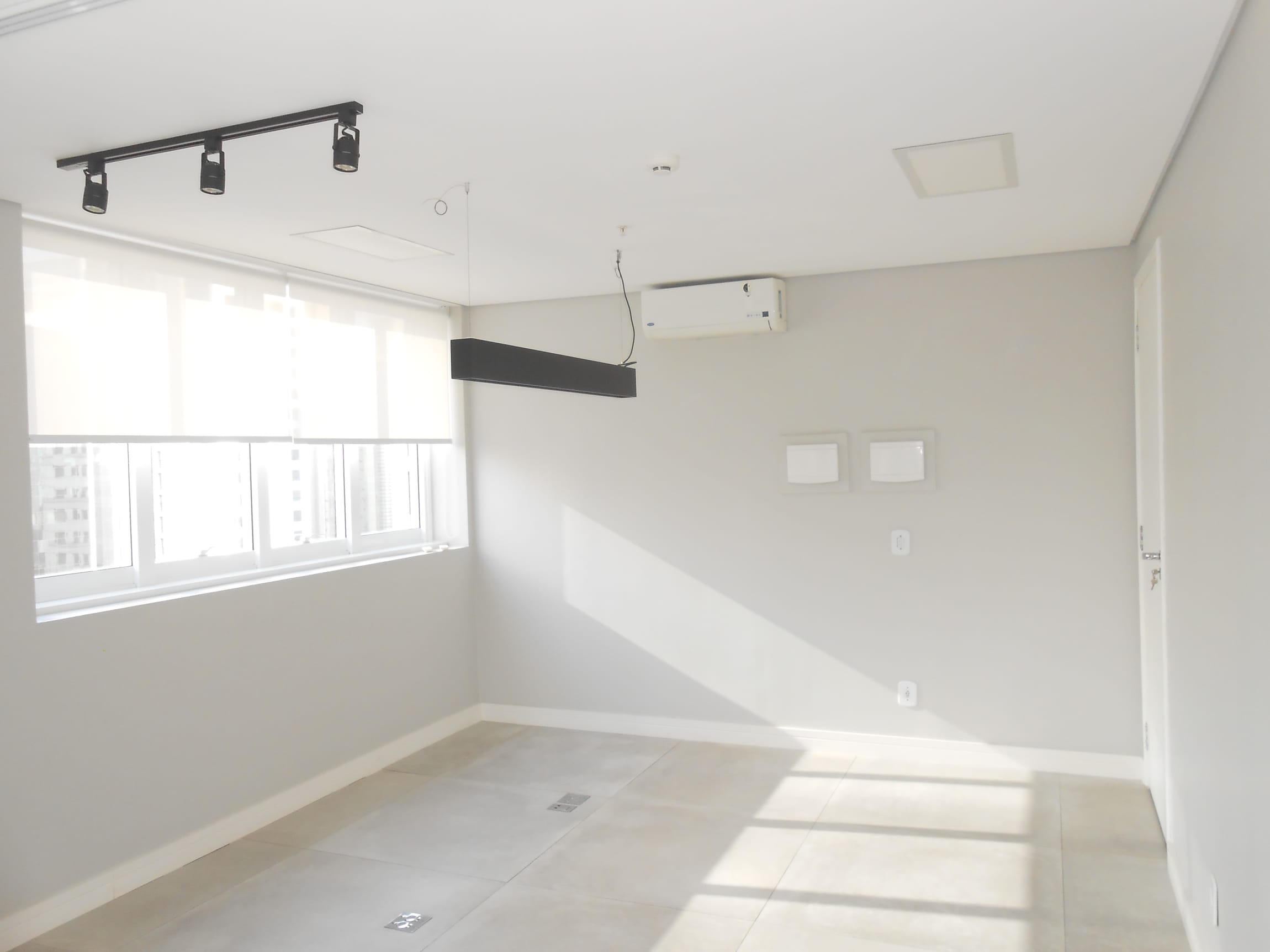 Sala para aluguel no Cidade Monções: sala_2jpg1667574298840.jpg