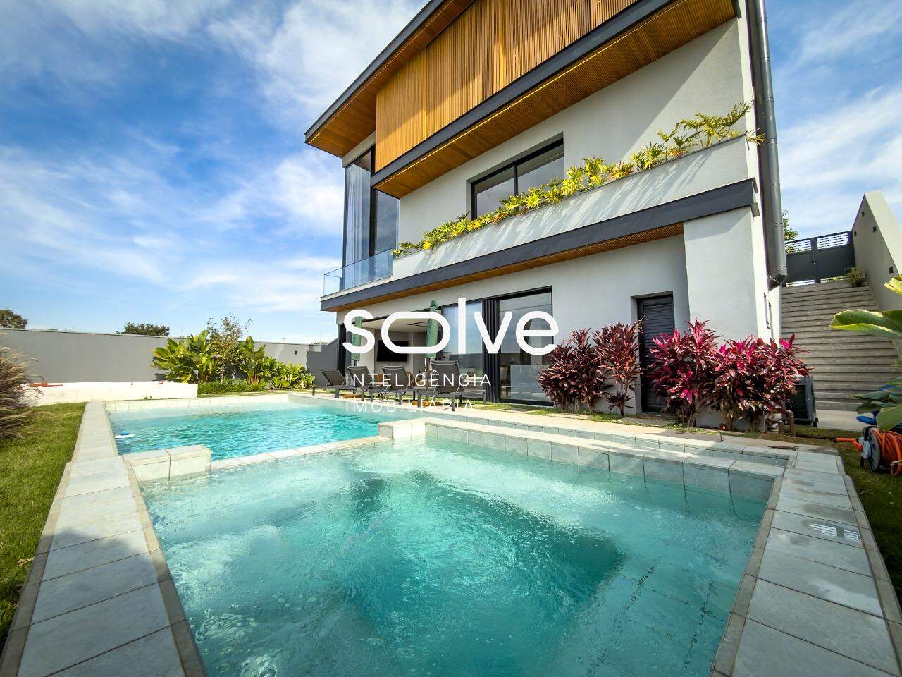 Sobrado à venda em Indaiatuba - Villa dos Pinheiros por 7.990.000,00: