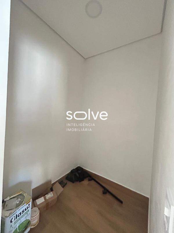 Casa em Condomínio à venda no Jardim Residencial Terra Nobre: closet