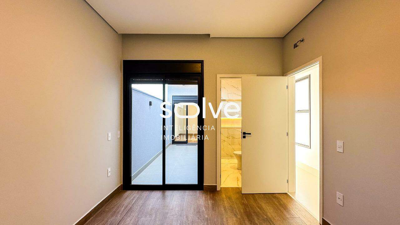 Casa em Condomínio à venda no Jardim Esplanada: 